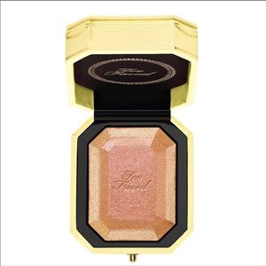 SOLD* Too Faced Diamond Light Highlighter